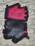 Leather fingerless black and red gloves woman