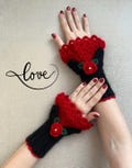 Love Story – Black and Red Crochet Fingerless Gloves | Handmade Romantic Wrist Warmers with Rose | Gothic Cottagecore Winter Accessory