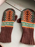 vintage 1970s hand knit fairisle mittens .