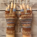 Fingerless gloves, market women, musicians, riders,...size 6 - 7