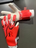 Professional Goalkeeper Gloves  – Latex Grip Soccer Goalie Gloves for Adults, Durable Football Keeper Gloves Training & Match